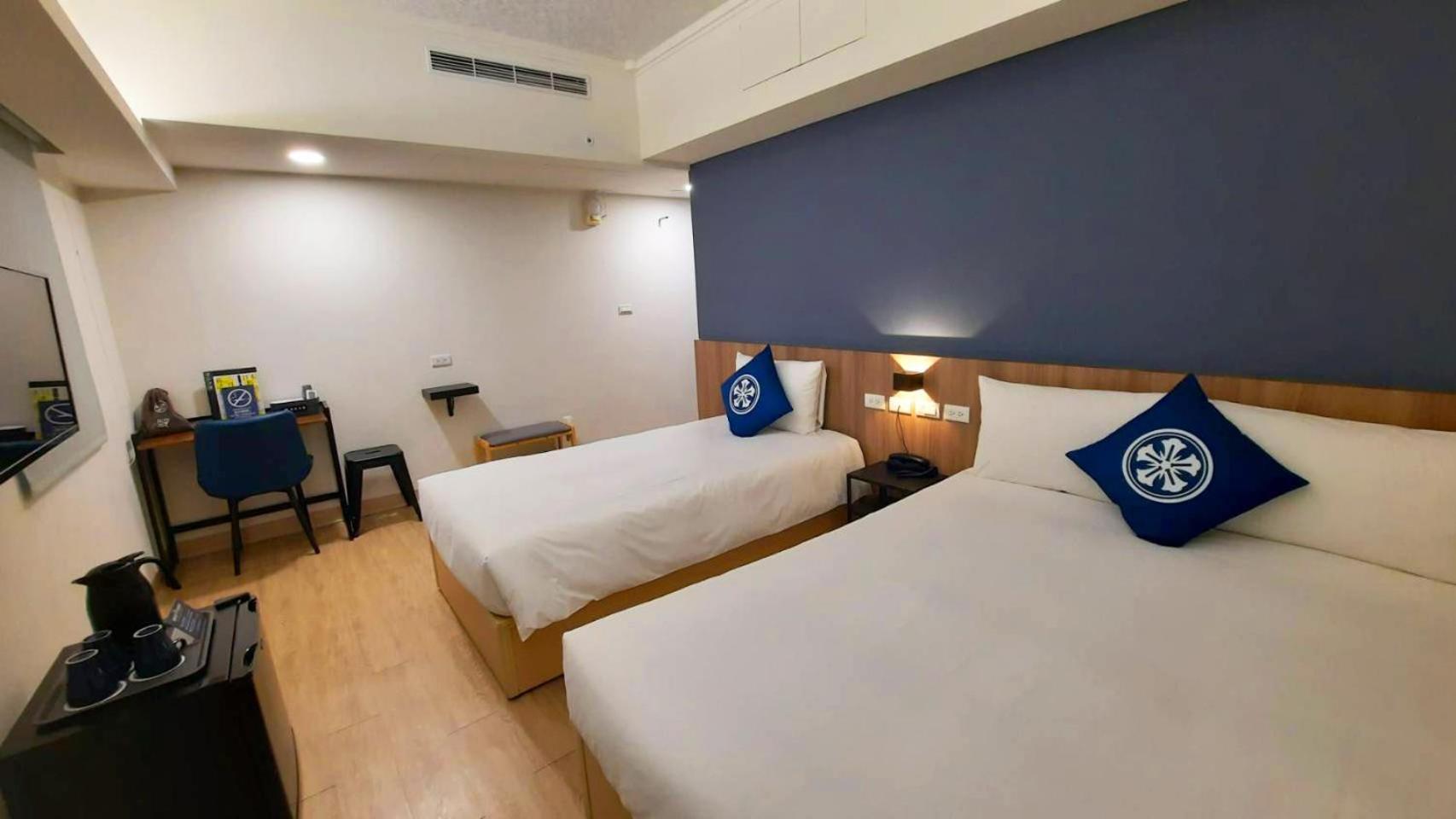 Holo Hotel Tainan Exterior photo
